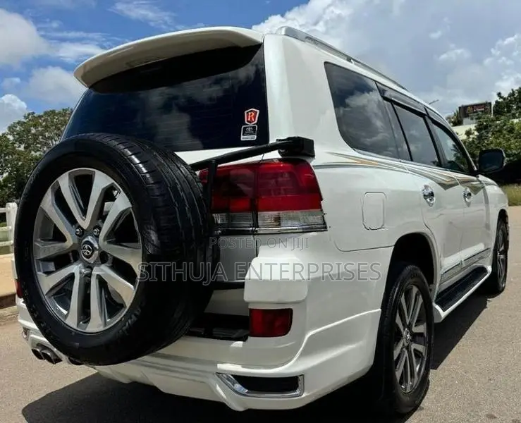Toyota Land Cruiser Sahara V8 Parlimant parmit 2014