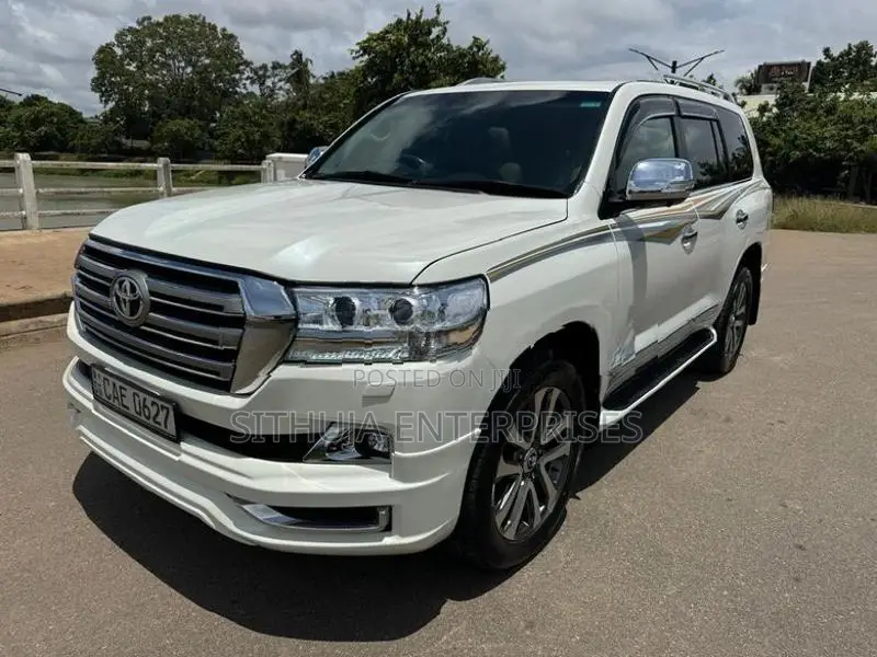 Toyota Land Cruiser Sahara V8 Parlimant parmit 2014