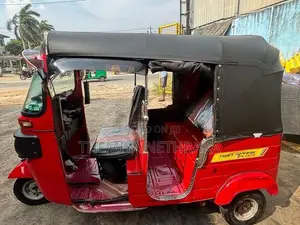 Bajaj RE 4strok 2015