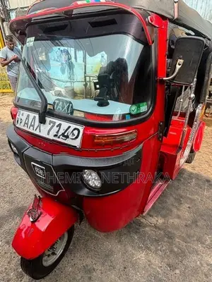 Bajaj RE 4strok 2015