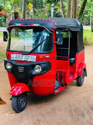 Bajaj RE 2015