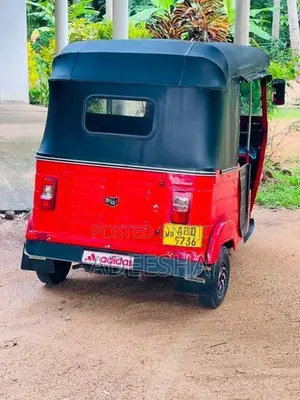 Bajaj RE 2015