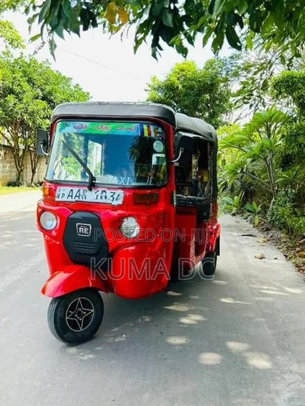 Bajaj RE 2015