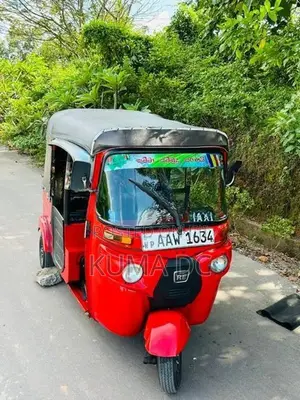 Bajaj RE 2015