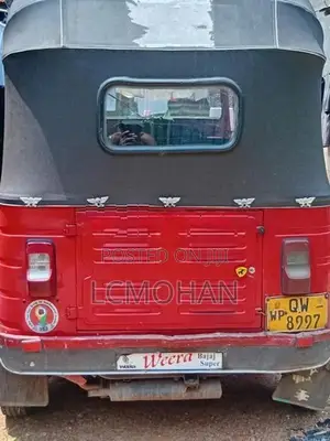 Bajaj RE 2010