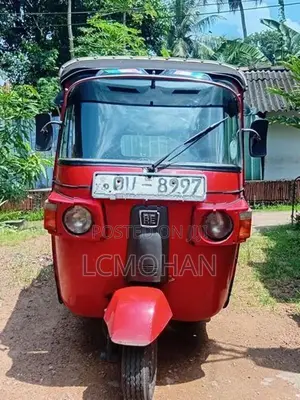 Bajaj RE 2010