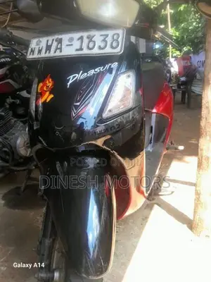 Hero Pleasure 100 2011