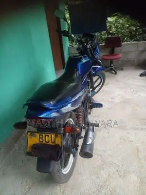 Bajaj Platina 100 2015