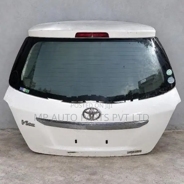 Toyota Vitz KSP 130 dicky Door