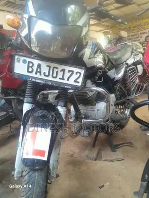 Bajaj CT100 2013
