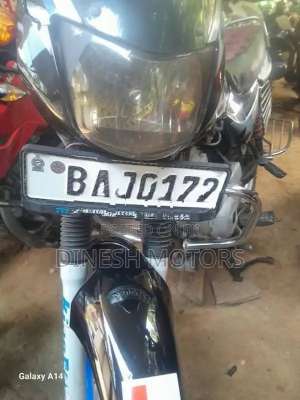 Bajaj CT100 2013