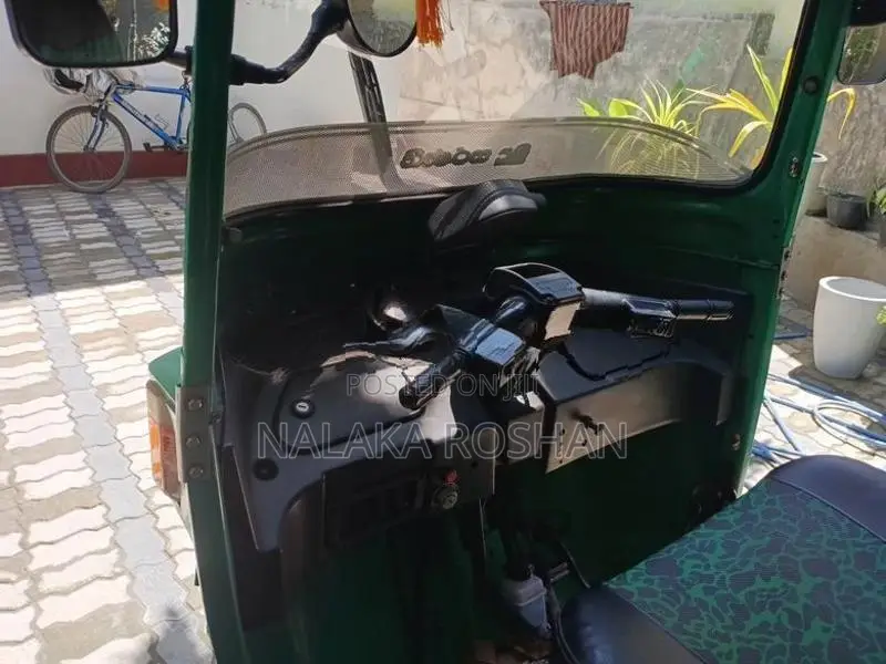 Bajaj RE 2012