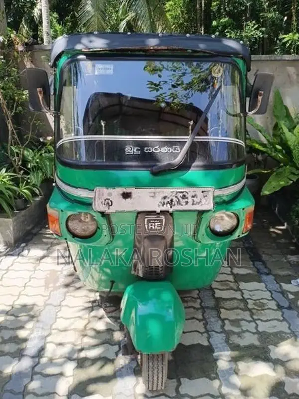 Bajaj RE 2012