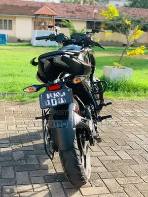 Bajaj Pulsar N160 2025