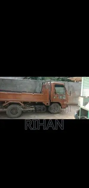 Isuzu Elf 1977