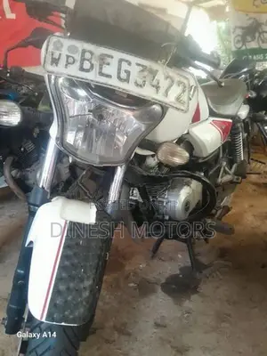 Bajaj V15 2016