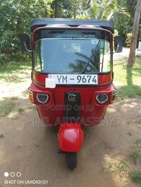 Bajaj RE 2011