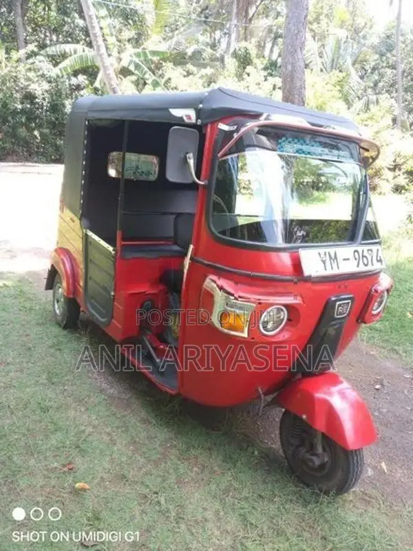 Bajaj RE 2011
