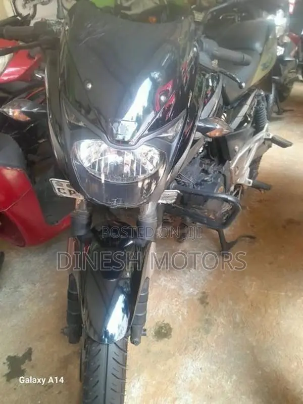 Bajaj Pulsar 180 2011