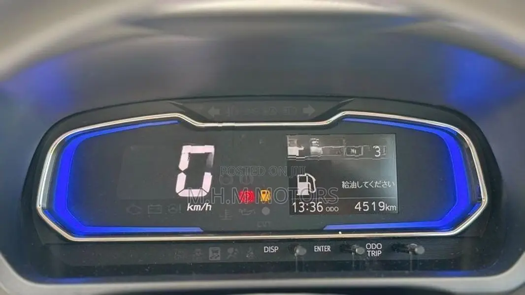 Daihatsu Mira X SA 2025