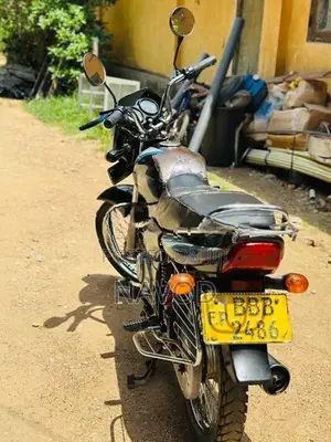 Bajaj CT100 2014
