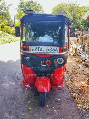 Bajaj RE 2016