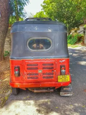 Bajaj RE 2016