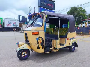 Bajaj RE Three wheelers 2000