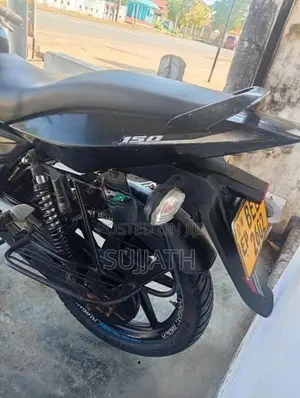 Bajaj Pulsar 150 2015