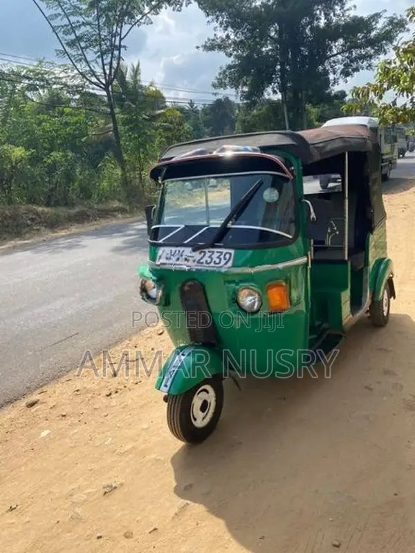 Bajaj RE 2012