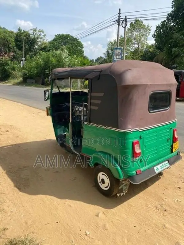 Bajaj RE 2012