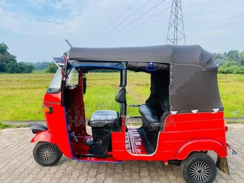 Bajaj RE 2000