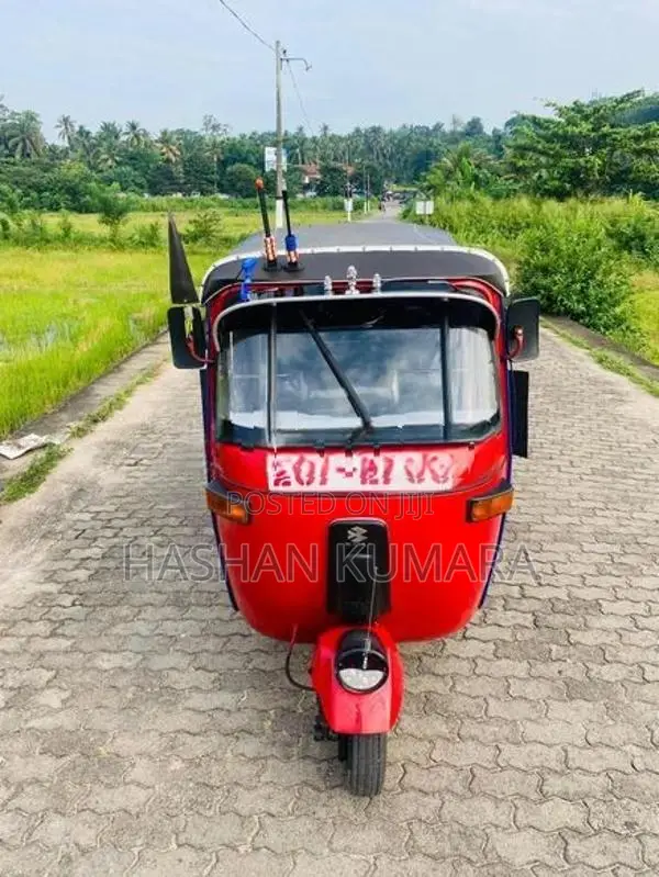 Bajaj RE 2000