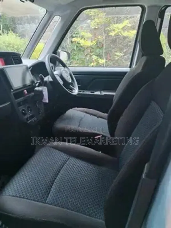 Toyota Roomy 2025