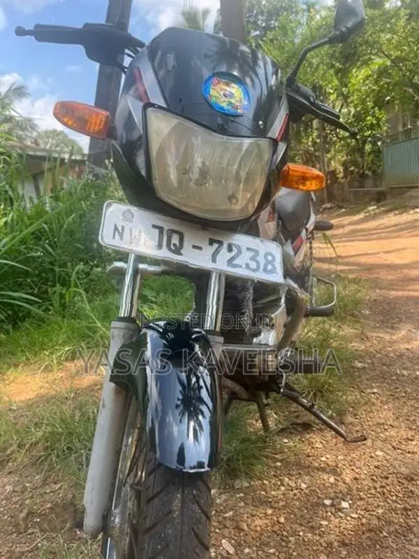 Bajaj CT100 2005