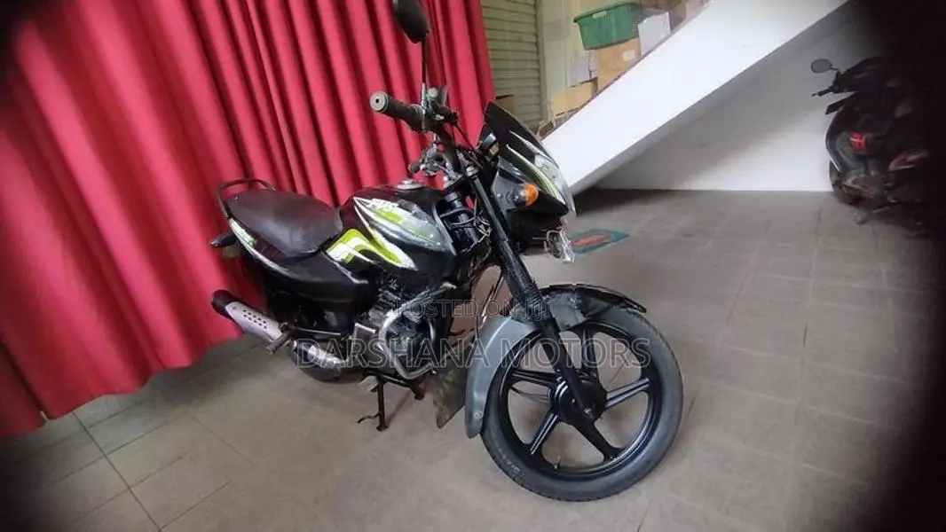 TVS Metro 2015