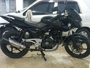 Bajaj Pulsar 180 2011