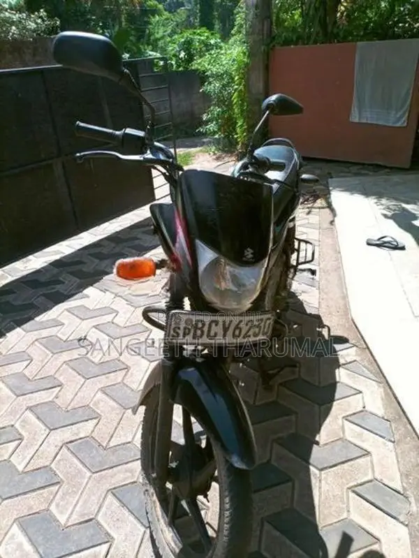 Bajaj Platina 100 ES 2015