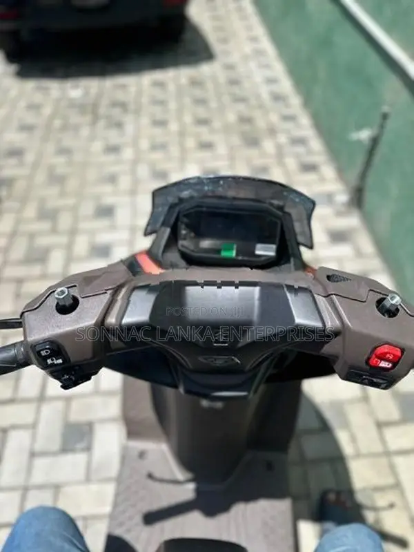 Suzuki Burgman 125 2026