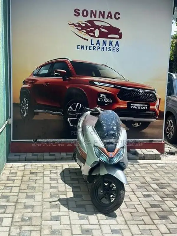 Suzuki Burgman 125 2026