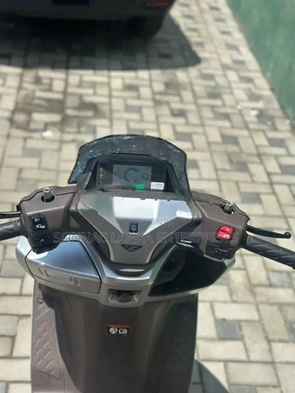 Suzuki Burgman 125 2026