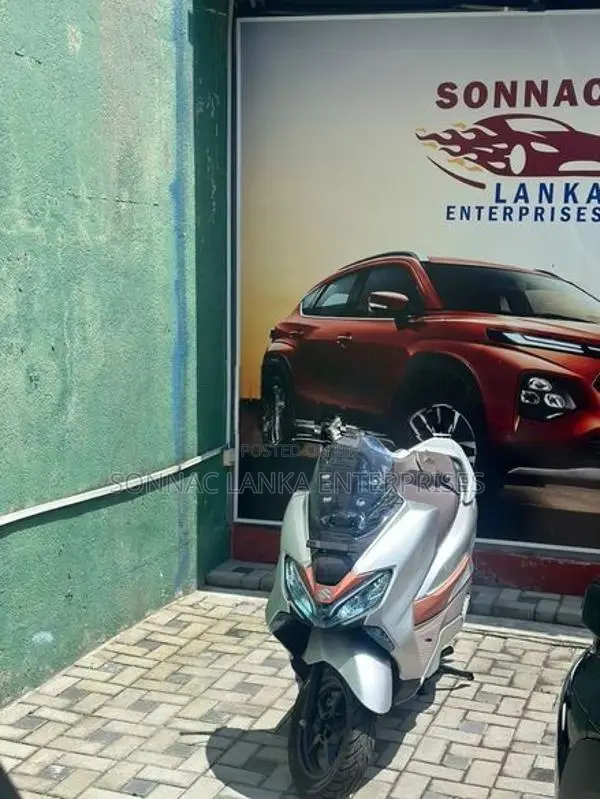 Suzuki Burgman 125 2026