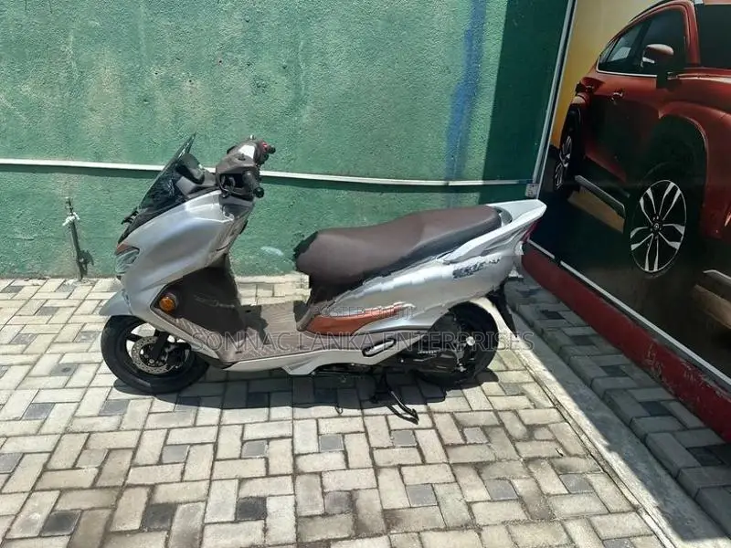 Suzuki Burgman 125 2026