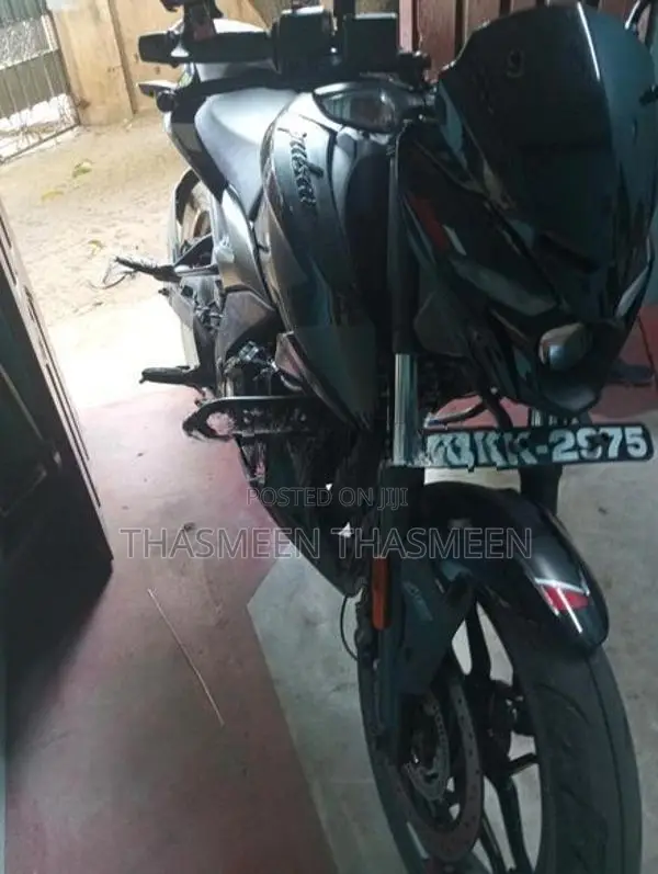 Bajaj Pulsar N160 2025