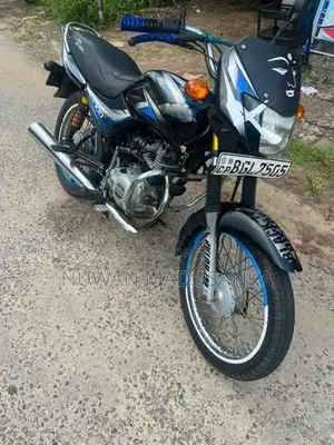 Bajaj CT100 2018