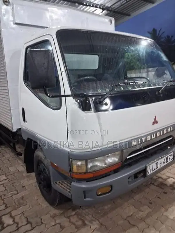Mitsubishi Canter 2000