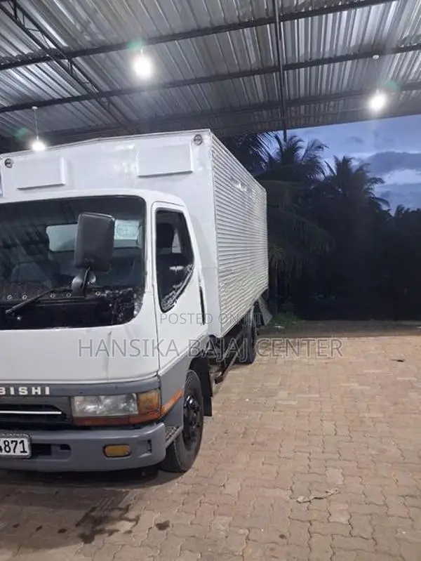 Mitsubishi Canter 2000