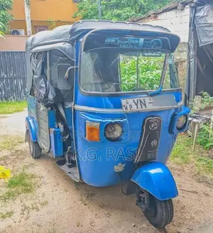 Bajaj RE 2012