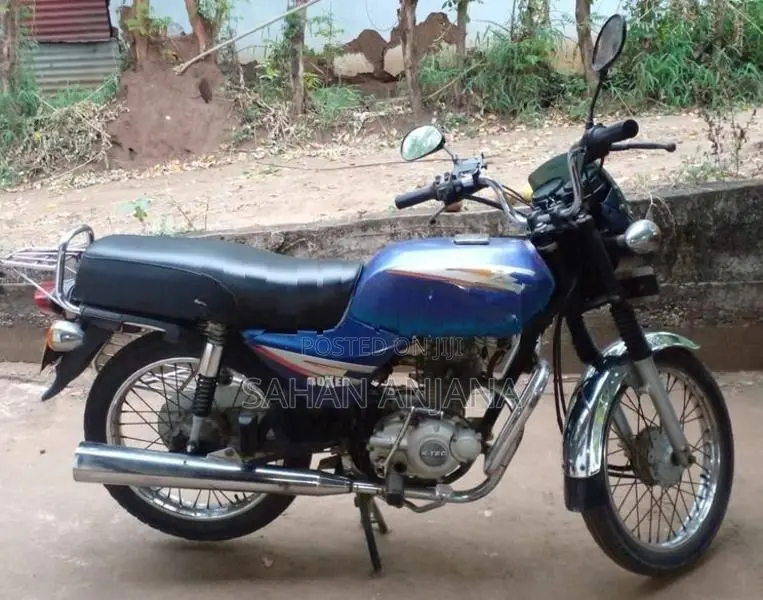 Bajaj Boxer 2003
