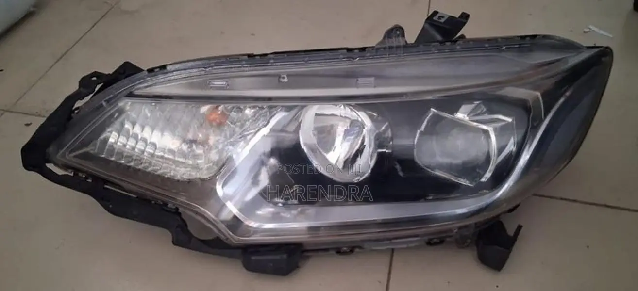Honda Fit GP5 One Side Head Light